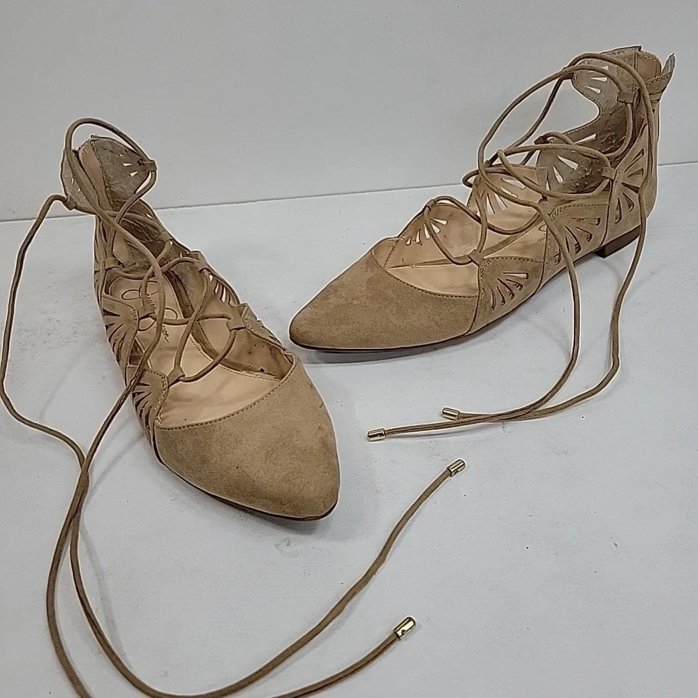 Jessican Simpson 9.5 M Flat Almond Toe Rear Zip Lace Up Non Slip Preppy Trendy